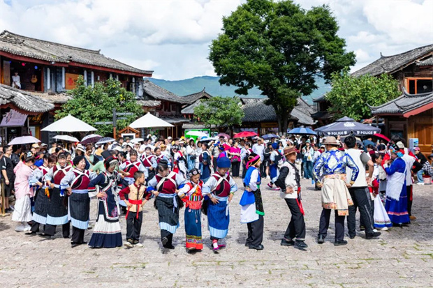 云南旅游,云南旅行社,云南團(tuán)建公司,云南策劃公司,云南會(huì)議會(huì)展,云南旅游地接,麗江旅游,麗江旅行社,麗江團(tuán)建公司,麗江策劃公司,麗江會(huì)議會(huì)展：麗江新玩法！《古城一天》沉浸式體驗(yàn)，等你來(lái)“入戲”